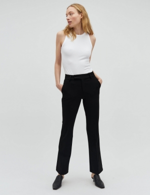 46107281 880 BLACK