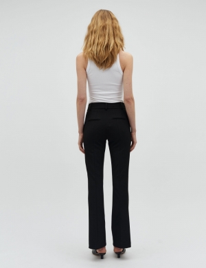 46107281 880 BLACK