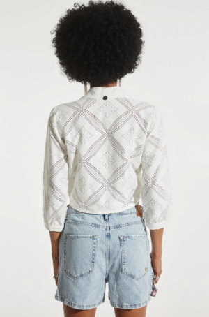 049-210052 WHITE