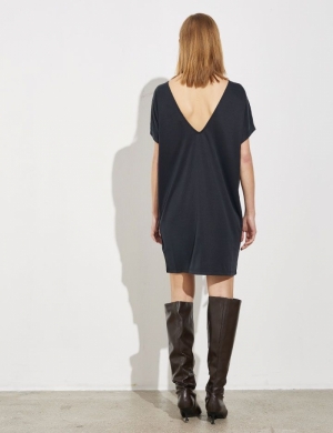 45147100 880 BLACK