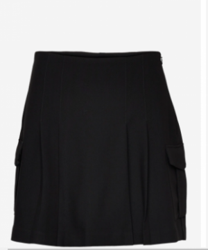 57109121 880 BLACK