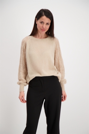 842024 2 BEIGE