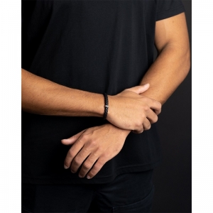 O41 BLACK