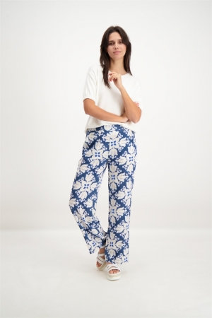944024 96 NAVY BEIGE COBA