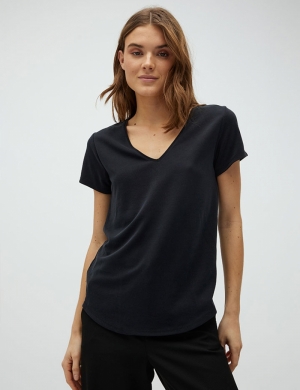 45148581 880 BLACK