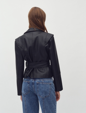 61860219 880 BLACK