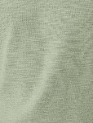 25210801SN 049 SMOKE