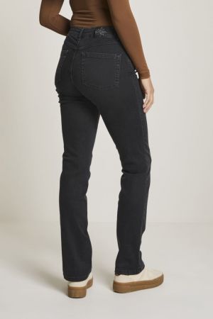 FW251.212269 D184 PURE BLACK
