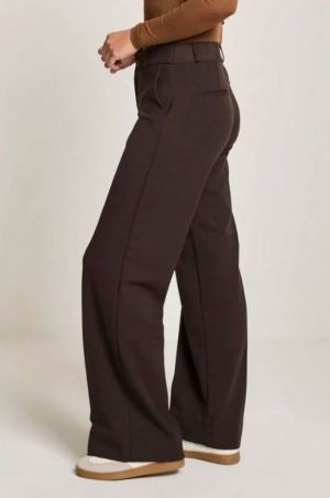 FW251.199206 223 BROWN