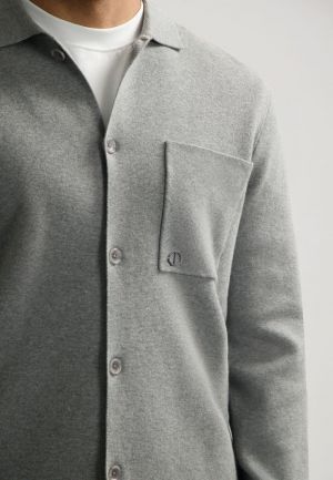 405924 831 GHOST GREY