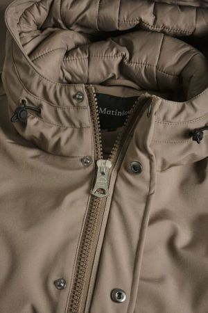 30205571 181112 WALNUT