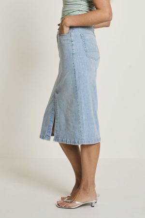 SS262.266405-D182 RIVER BLUE