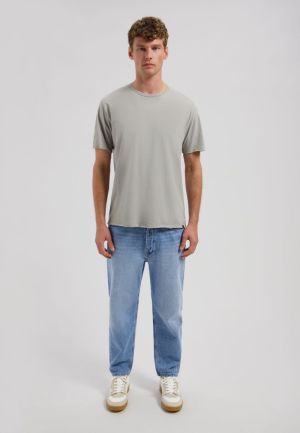 202274 831 GHOST GREY