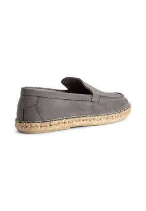 661100 831 GHOST GREY