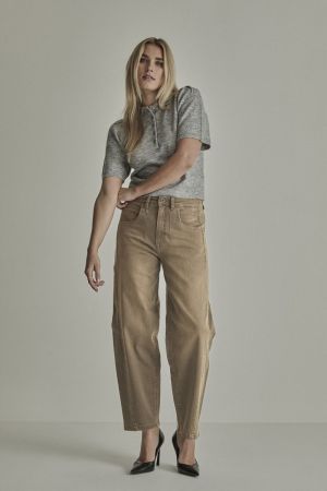 FW261.127426 204 CAMEL