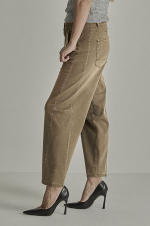 FW261.127426 204 CAMEL